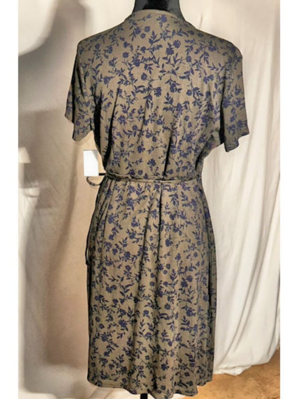 NWT Old Navy Olive Green Wrap Dress, Blue Flowers, Large Petite - Picture 3 of 11